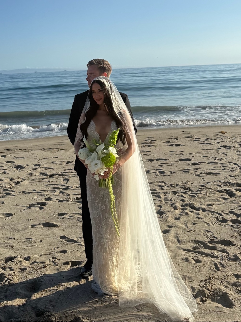 Kate Willa Roj Veil - Picture 4 of 10